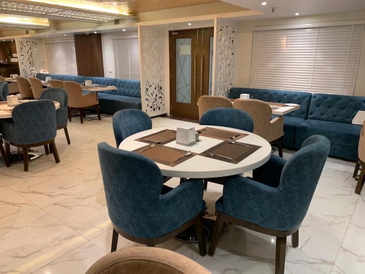 Airport Hotel Ramhan Palace Mahipalpur New Delhi Eksteriør billede