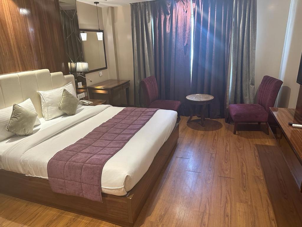 Airport Hotel Ramhan Palace Mahipalpur New Delhi Eksteriør billede