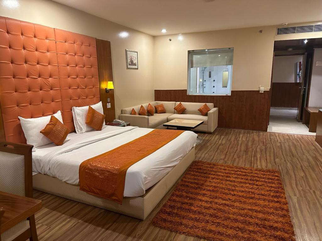 Airport Hotel Ramhan Palace Mahipalpur New Delhi Eksteriør billede