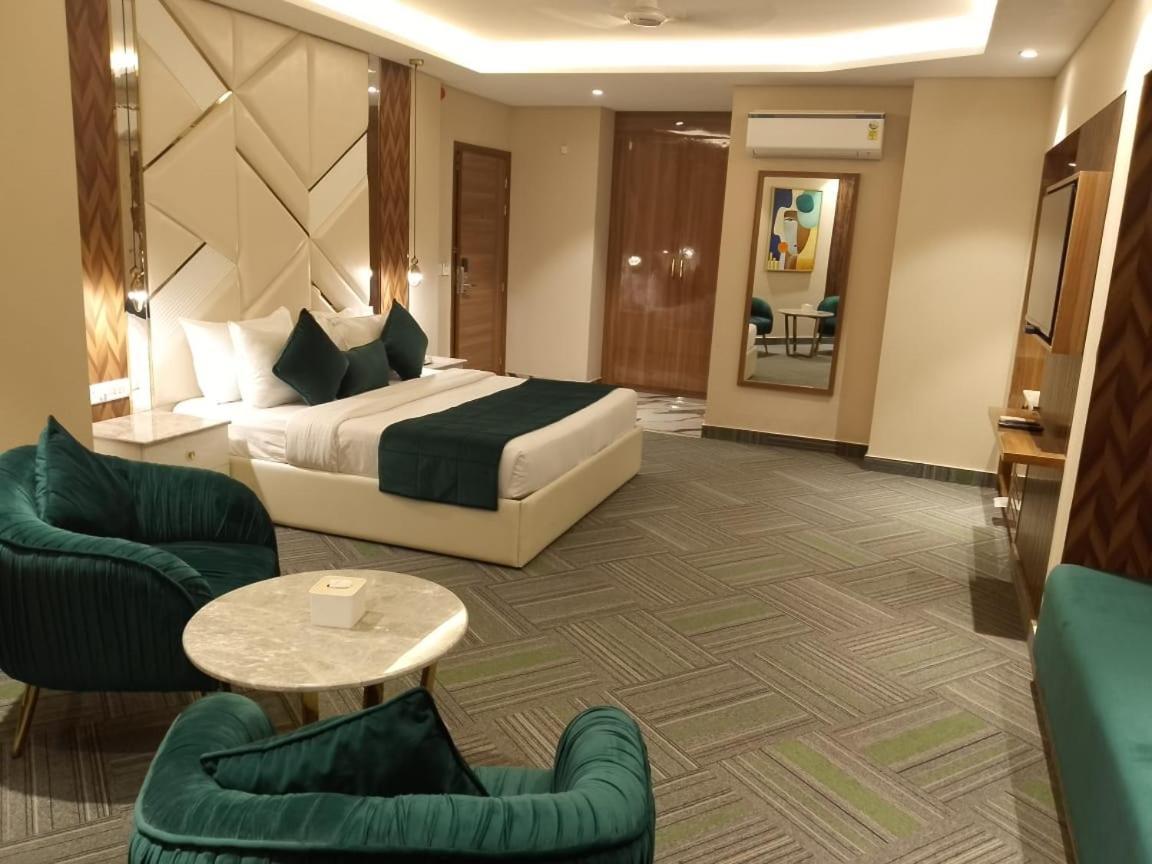 Airport Hotel Ramhan Palace Mahipalpur New Delhi Eksteriør billede