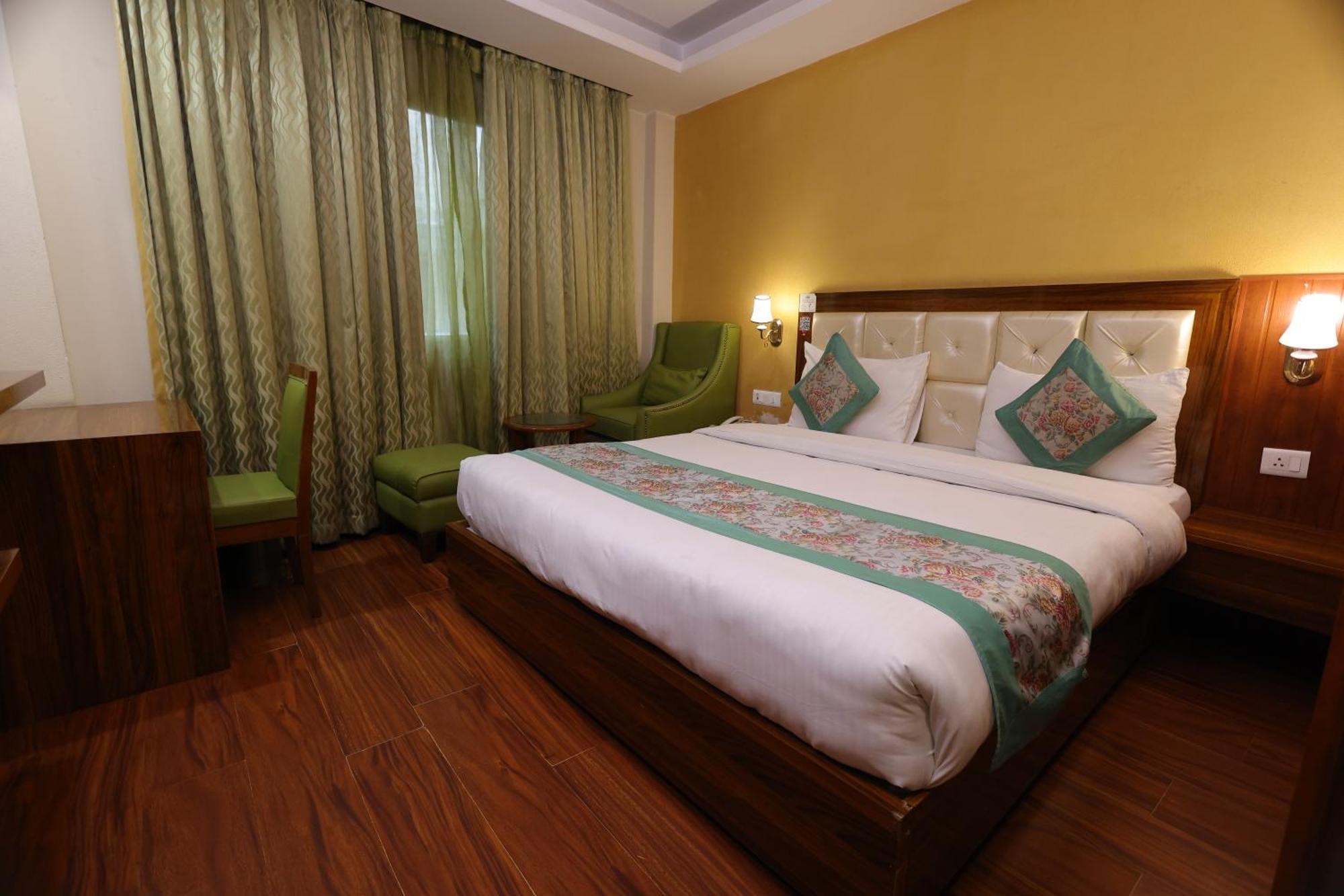 Airport Hotel Ramhan Palace Mahipalpur New Delhi Eksteriør billede